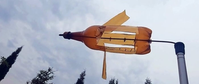 Comment fabriquer un moulin à vent répulsif contre les oiseaux et les taupes à partir d'une bouteille PET