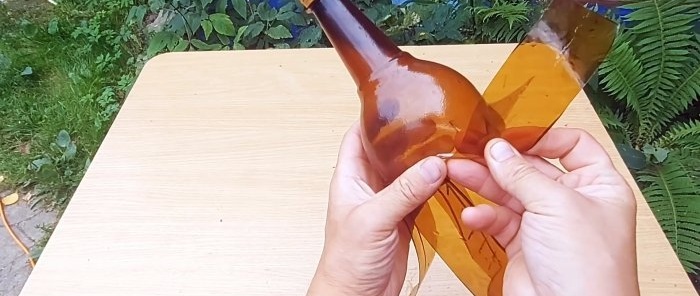 How to make a bird and mole repellent windmill from a PET bottle