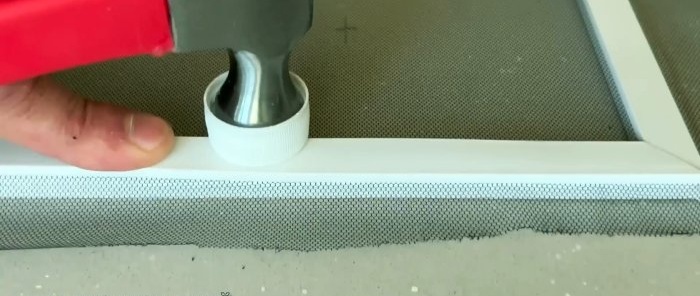 Billiges Moskitonetz zum Selbermachen für ein Kunststofffenster