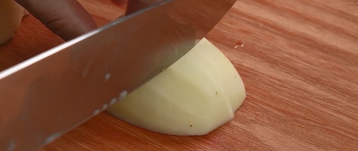 Τραγανά πατατάκια με κρεμμύδια χωρίς τηγάνισμα ή λάδι