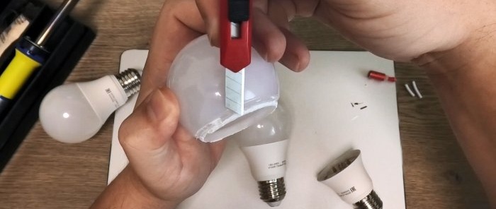 Basisinstructies voor het repareren van een LED-lamp zonder onderdelen te vervangen