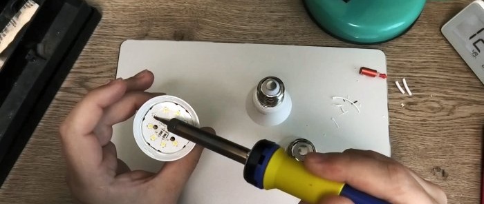 Basic instructions on how to repair an LED lamp without replacing parts
