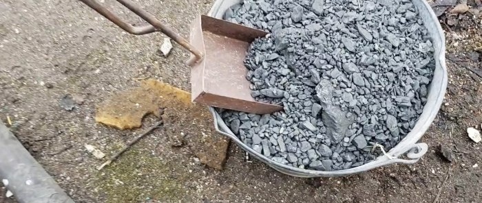How to melt aluminum cans into ingots at home