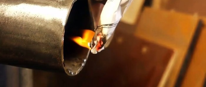 Hoe maak je een lang brandende kachel van schroot