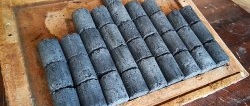 Jak zrobić trwałe brykiety z węgla drzewnego