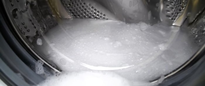 1 tablett tar bort all smuts från tvättmaskinen