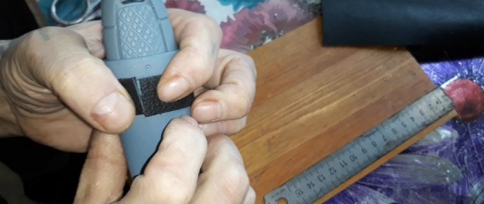 Hvordan lage en hengende lommeknivveske