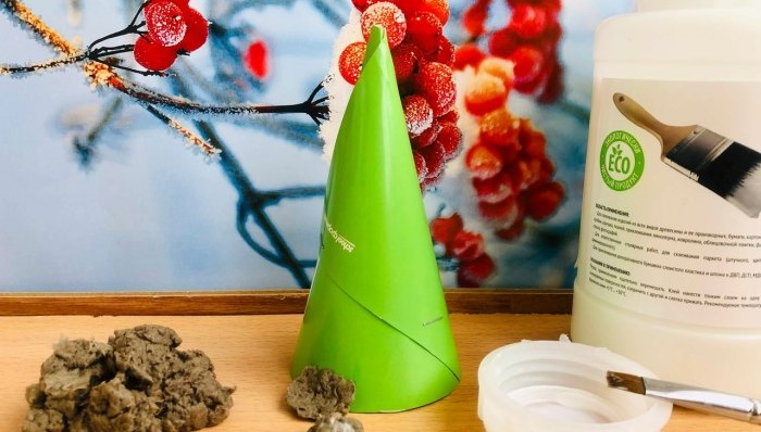 Küçük ve zarif bir Noel ağacı nasıl yapılır