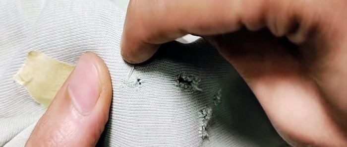 Como costurar silenciosamente um buraco na roupa