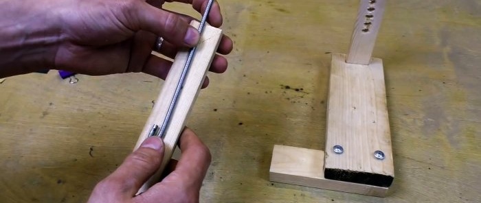 Bıçakların hassas bilenmesi için en basit ahşap kalemtıraş nasıl yapılır