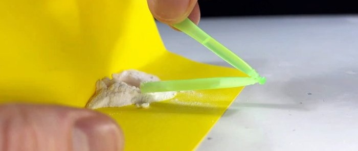 Comment augmenter considérablement la force de la superglue et autres astuces