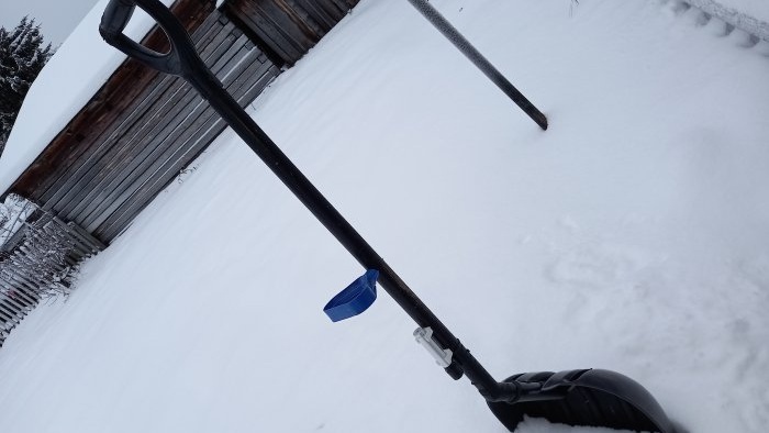 Paano Mag-upgrade ng Snow Shovel