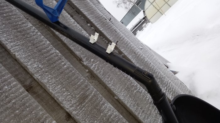 How to Upgrade a Snow Shovel