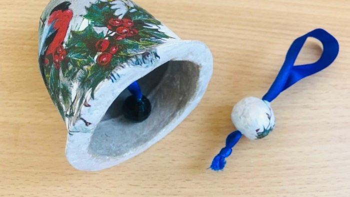 Jak zrobić zabawkowy dzwonek na choinkę z papieru