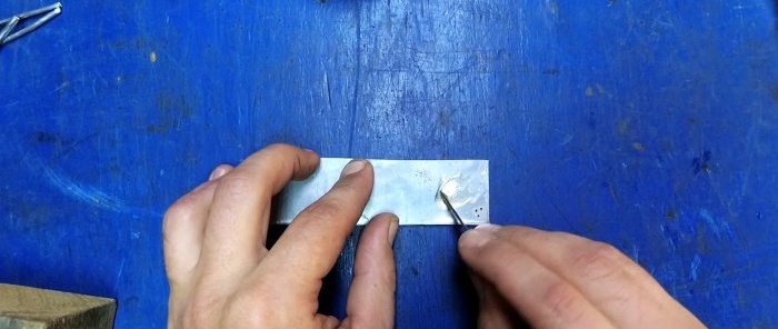 Twee manieren om aluminium te solderen met een gewone soldeerbout