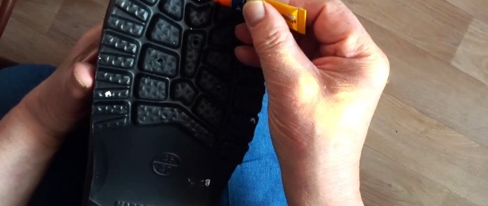 Kako i čime začepiti cipele vlastitim rukama