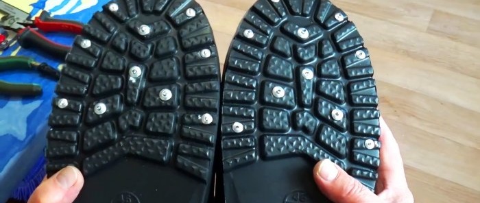 Bagaimana dan apa yang perlu disematkan kasut dengan tangan anda sendiri