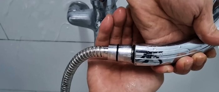 Une solution fiable à 2 problèmes de pomme de douche