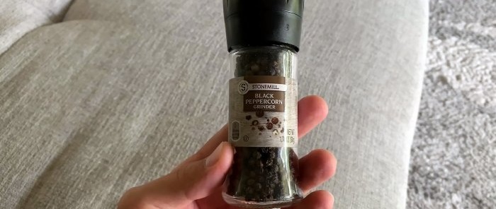 3 måter å åpne en engangs krydderkvern