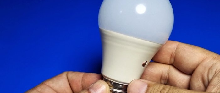วิธีทำหลอดไฟ LED อัตโนมัติจากหลอดธรรมดา