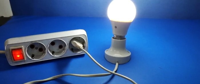 วิธีทำหลอดไฟ LED อัตโนมัติจากหลอดธรรมดา
