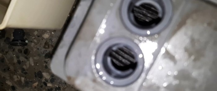 How to restore a battery with baking soda
