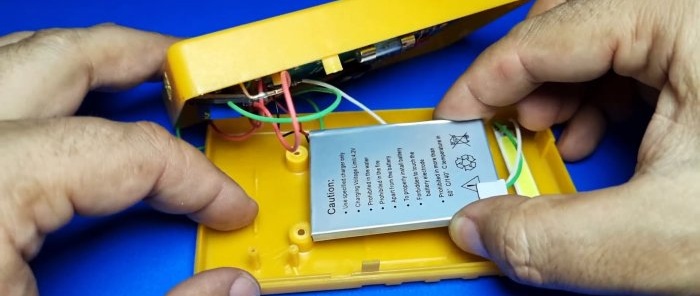 Cansado de cambiar baterías en un multímetro Cómo cambiar a una batería con sistema de carga
