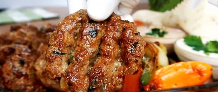 Vienkārša un garšīga turku kebaba koftas recepte bez uguns un krāsns