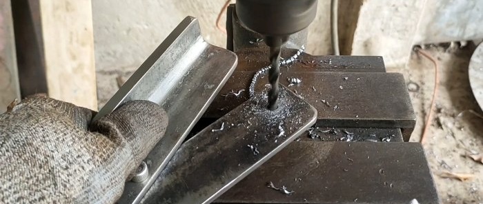 Cách làm kéo cắt kim loại tấm từ vòng bi