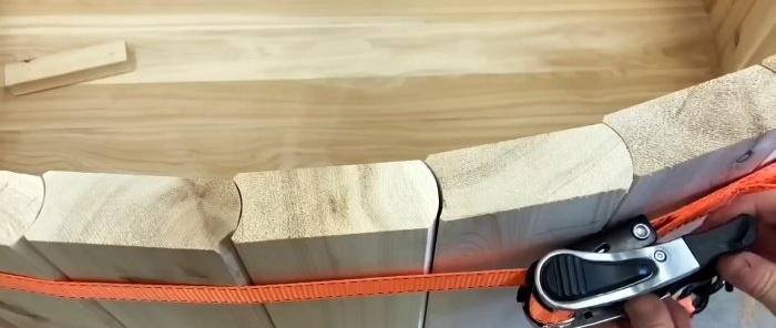 Hur man gör ett träbadkar värmt från en vedpanna
