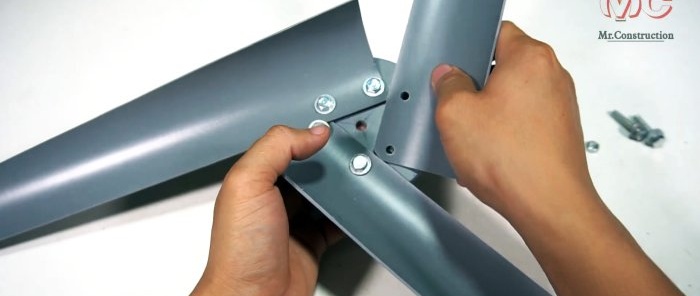 Hvordan lage en vindgenerator fra improviserte materialer