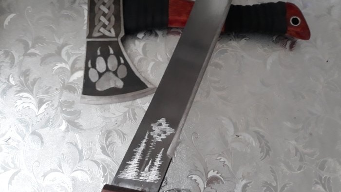 Bir bıçağın kolayca gravürü nasıl yapılır