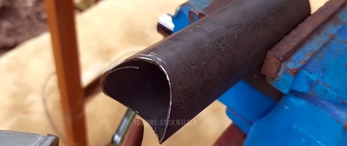 Làm thế nào để cắt hoàn hảo một đường ống ở góc vuông