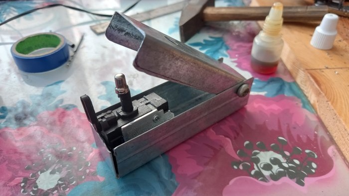 How to make a foot switch for an engraver with speed control and reverse