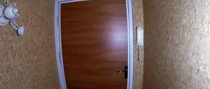 Hoe u een oude deur kunt bijwerken met laminaat en kunt besparen op het vervangen ervan