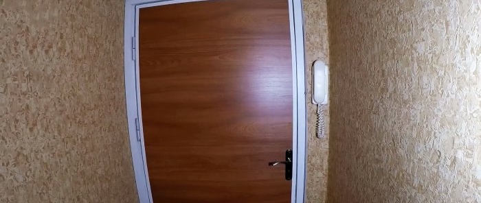 Jak zaktualizować stare drzwi za pomocą laminatu i zaoszczędzić na ich wymianie