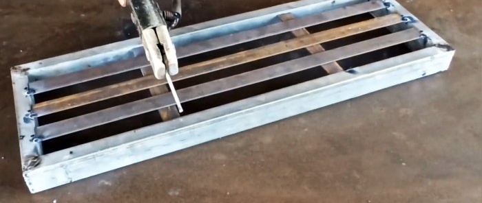 Πώς να φτιάξετε μια πλαϊνή πτυσσόμενη σκάλα