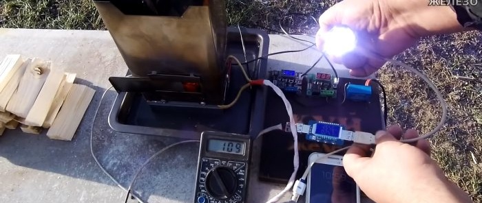 Comment fabriquer une mini centrale thermique pour un incendie Gadgets d'éclairage et de recharge loin de la civilisation