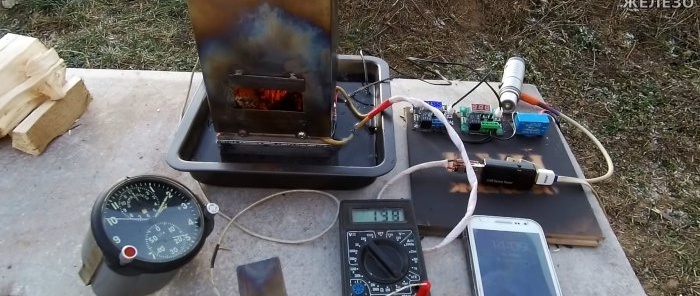 Πώς να φτιάξετε ένα μίνι θερμοηλεκτρικό σταθμό για φωτιά Φωτισμός και φόρτιση gadget μακριά από τον πολιτισμό
