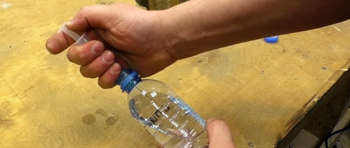 Ako vyrobiť biokrb pomocou alkoholu z plechoviek