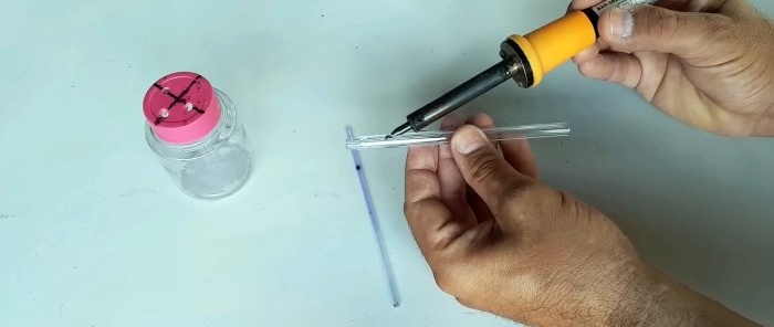 Jak zrobić mini pistolet do malowania z długopisu
