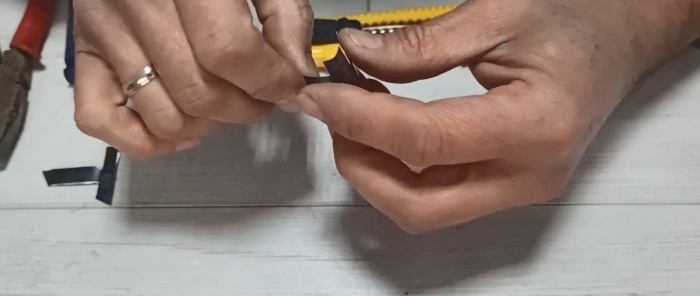 Как да използвате служебен нож, за да отворите ключалка, ако загубите ключовете си