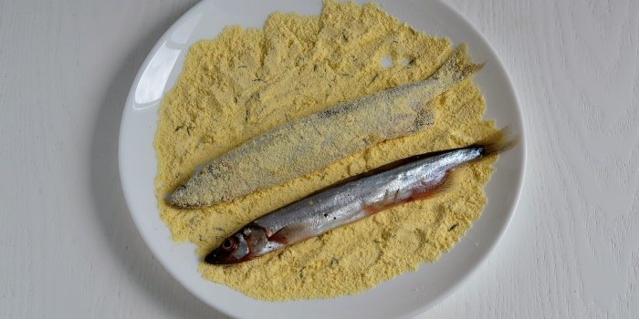 Capelin rangup dilapisi tepung jagung