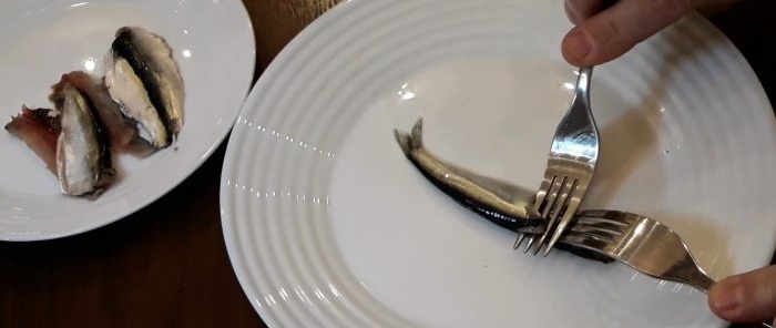 Quickly cut sprat without touching it with your hands