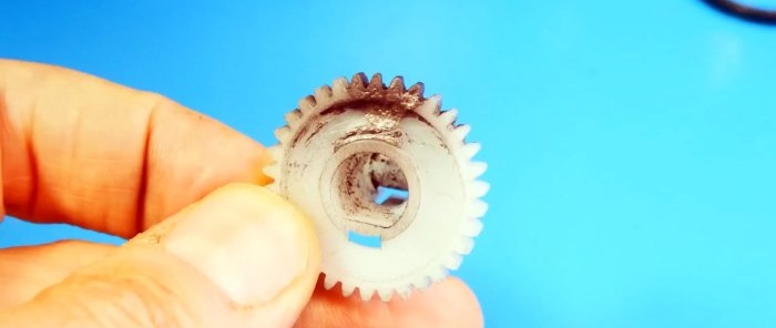 Como reparar com segurança dentes de engrenagens de plástico quebrados