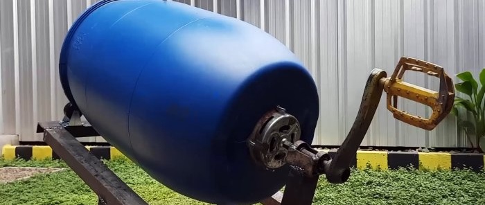 How to make a manual concrete mixer from a plastic barrel