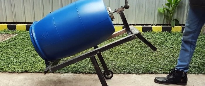 How to make a manual concrete mixer from a plastic barrel