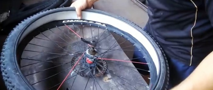 Lifehack on how to protect bicycle wheels from punctures