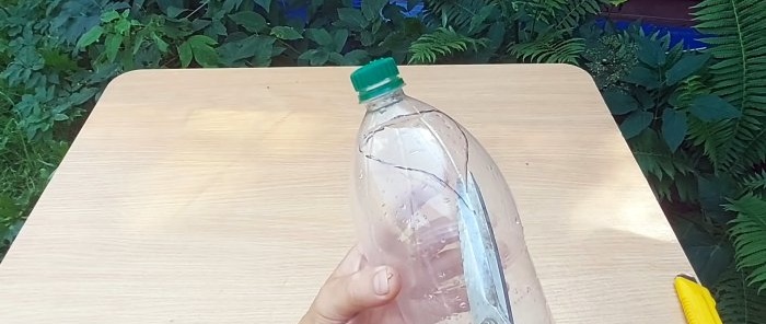 How to make PET bottles a device for safe berry picking