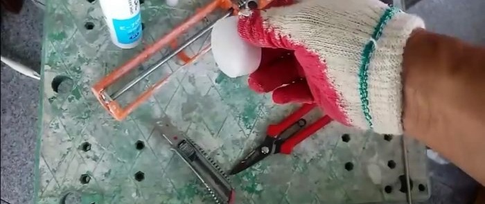 How to make a gun for quickly grouting tile joints